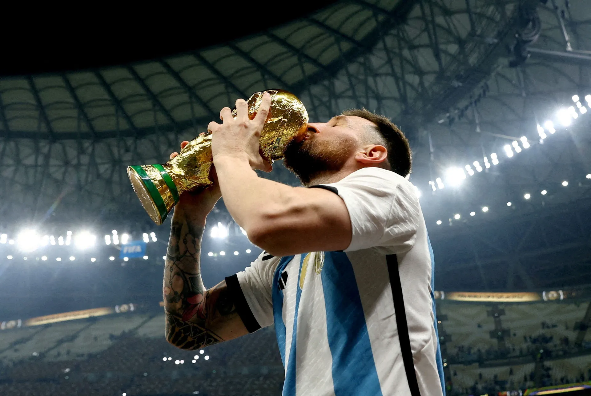 Svi stadioni u Argentini odaju počast Messiju nakon oproštaja od reprezentacije