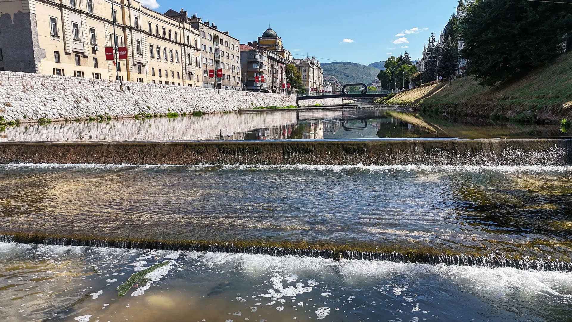 Miljacka na veoma niskom vodostaju