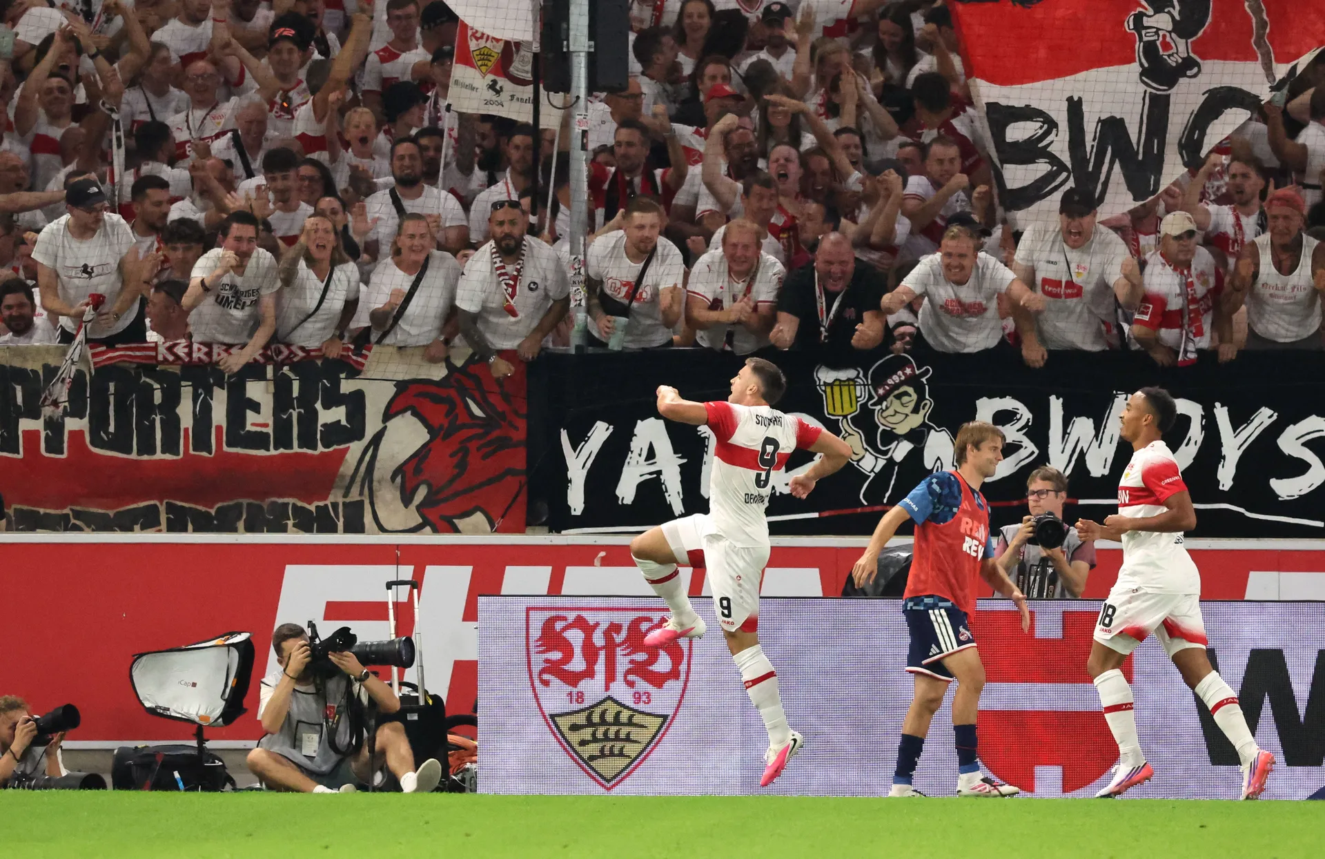 Džeko će se oprostiti u Zenici, gol Demirovića i burna noć na europskim terenima