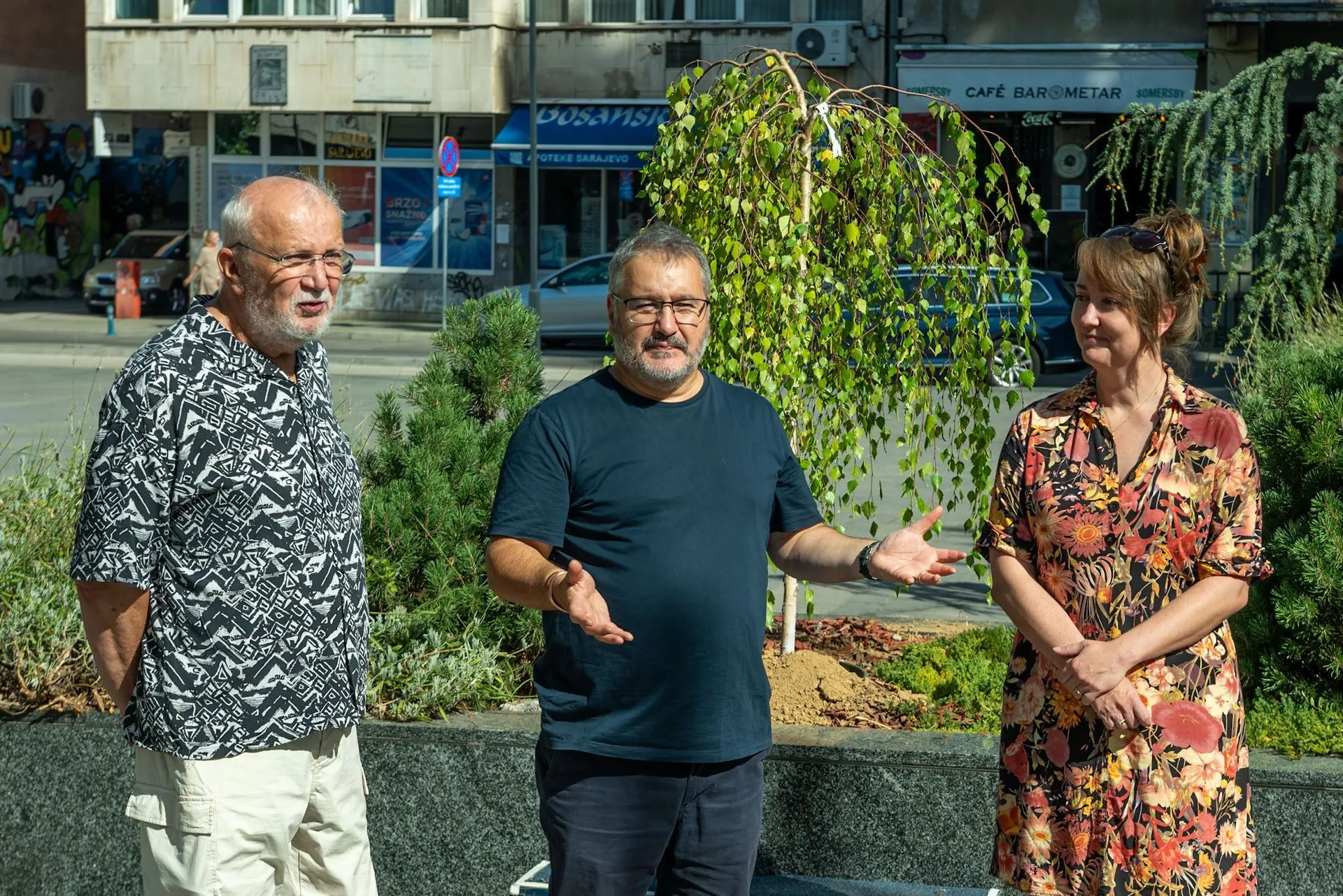 Zasađeno "drvo života": Pozorišni Trg Susan Sontag postao dio Festivalske šume - slika 2