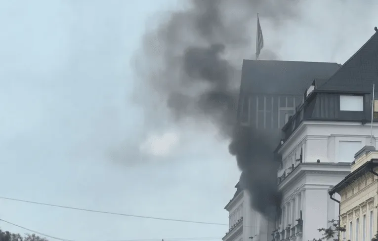 Ruski dron pogodio ured šefa tajne službe u Kijevu, Zelenski naredio odmazdu