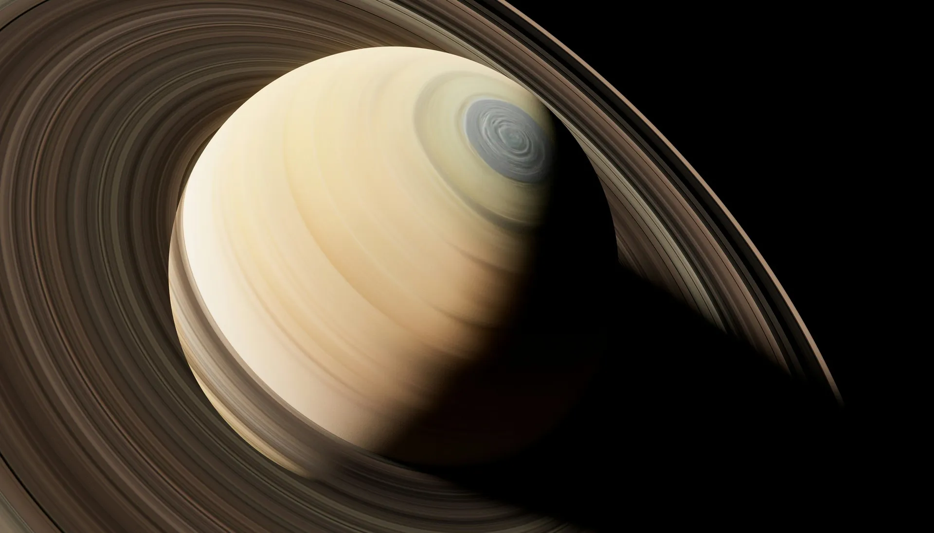 Saturn iznenadio astronome, u njegovoj atmosferi otkrivena struktura s 10 strana