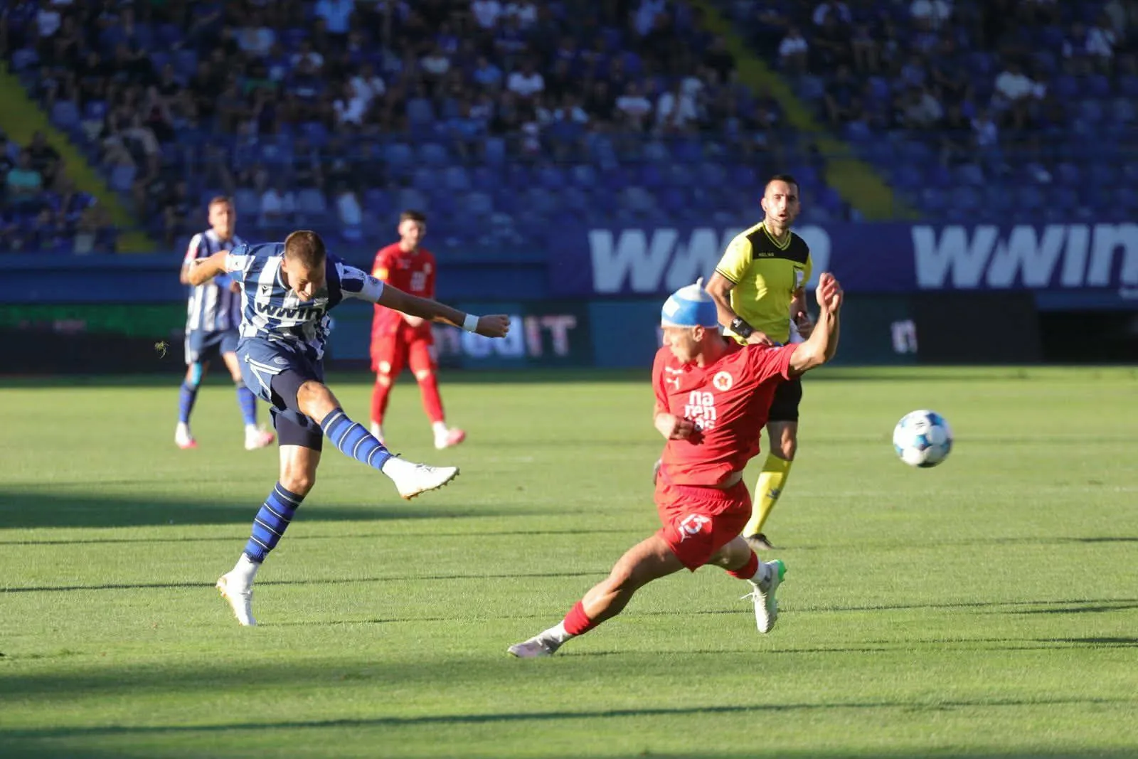 (FOTO) Željezničar savladao Velež i pobjedom najavio derbi sa Sarajevom - slika 4