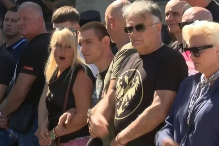Glumac koji je više puta optužen za silovanje prisustvovao Mladićevoj sahrani