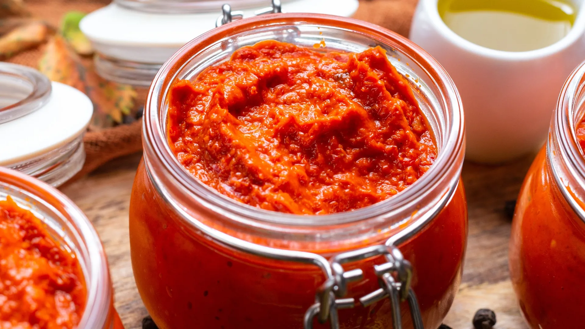 Cjepkani ajvar lakši je za pripremu od klasičnog, a ukus je fenomenalan