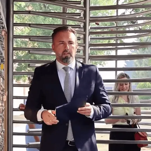 Stojanović podnio krivičnu prijavu protiv RTRS-a zbog veličanja Mladića