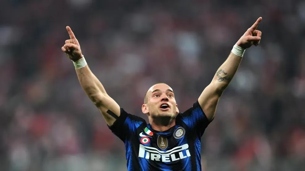 Sneijder stavlja na aukciju Srebrnu loptu i druge predmete iz svoje karijere