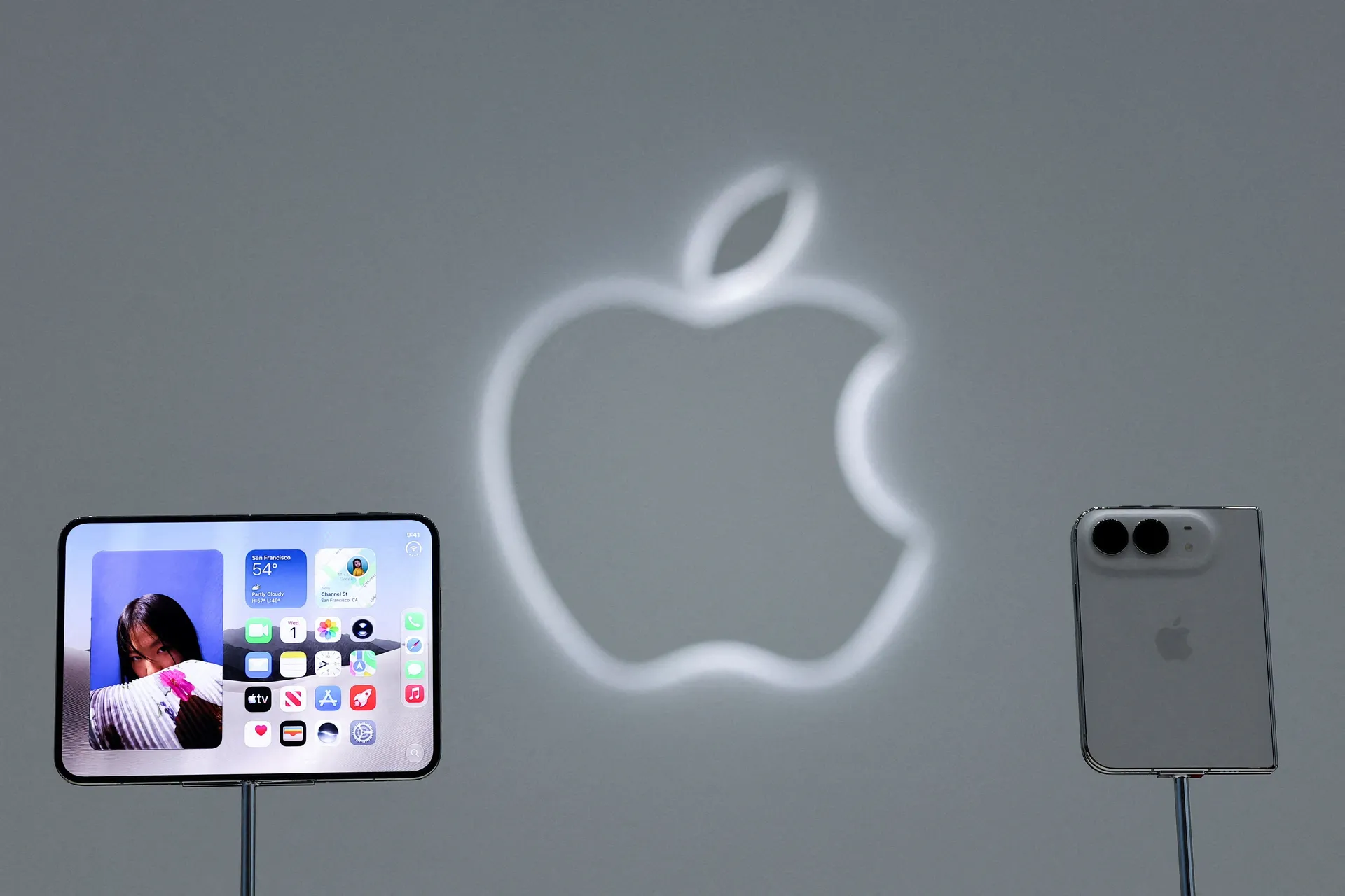 ANKETA - Kupci ogorčeni, da li biste platili najnovi Iphone 2600 eura? 