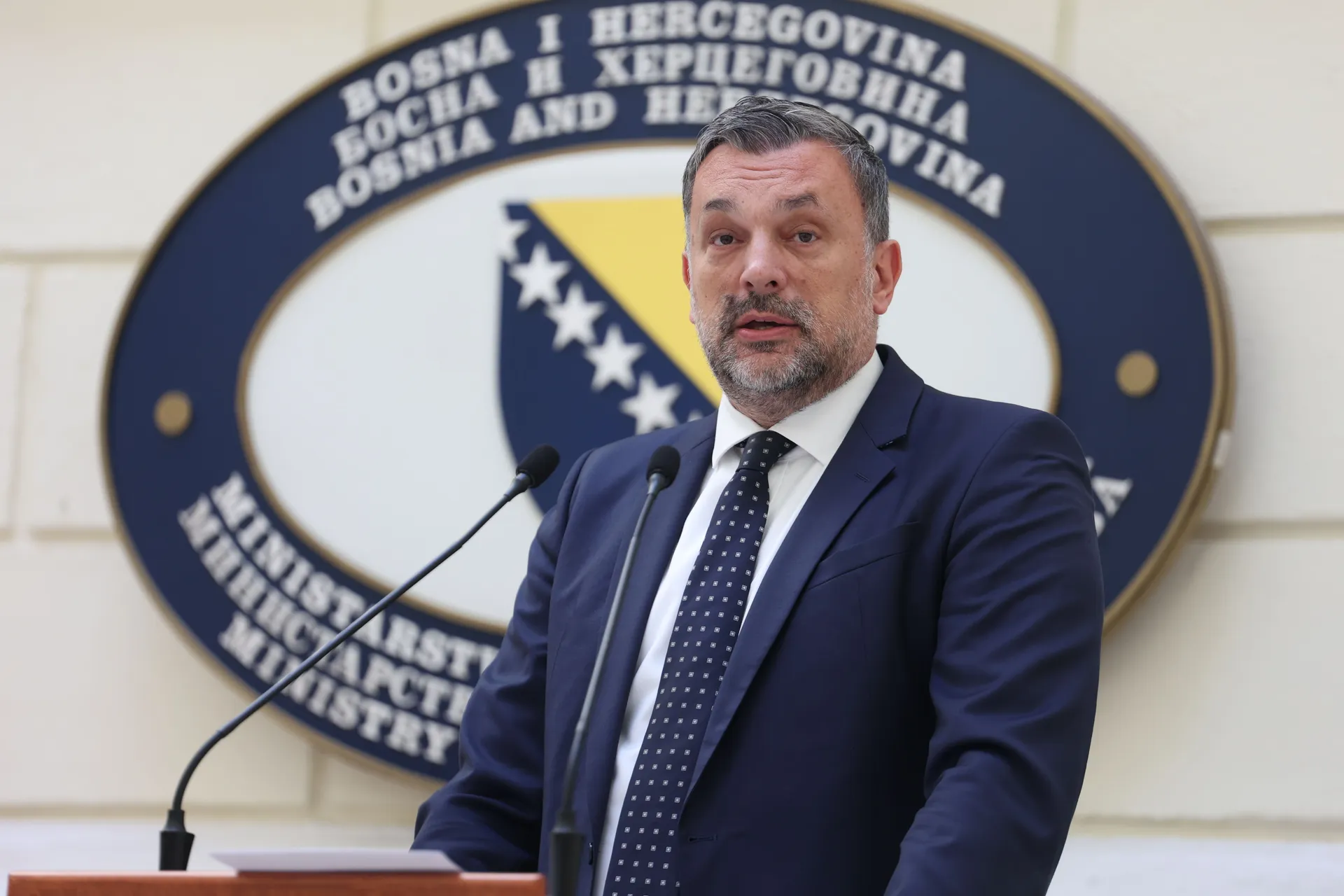 Konaković pisao UN-u: Srbija ne može odati počast ratnom zločincu bez posljedica