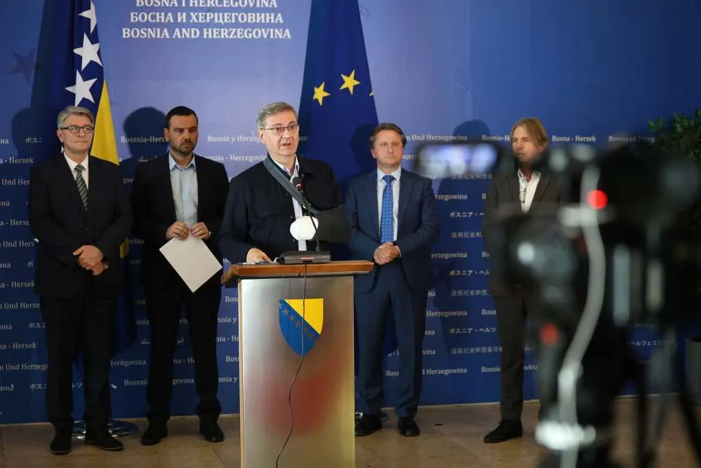 Parlamentarna skupština traži suspenziju sporazuma Srbije i Republike Srpske