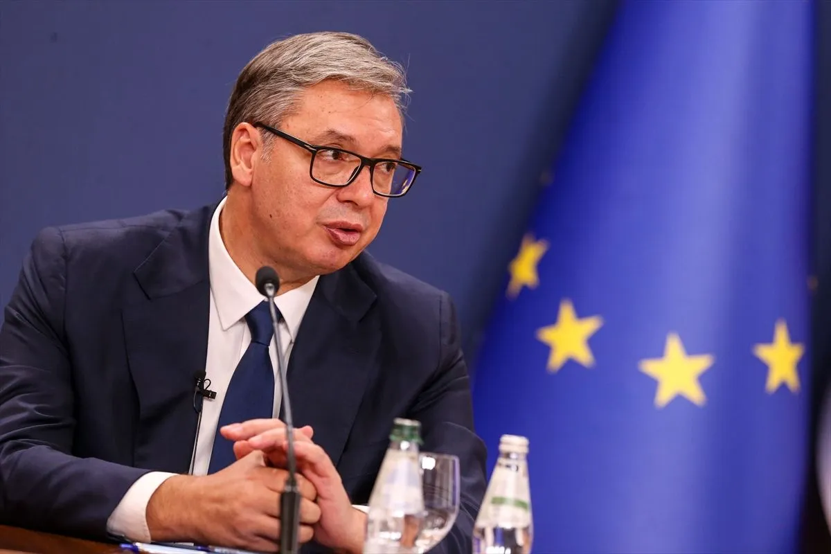Profesor iz Srbije upozorava da će Vučić preko Mladića i Thacija voditi kampanju