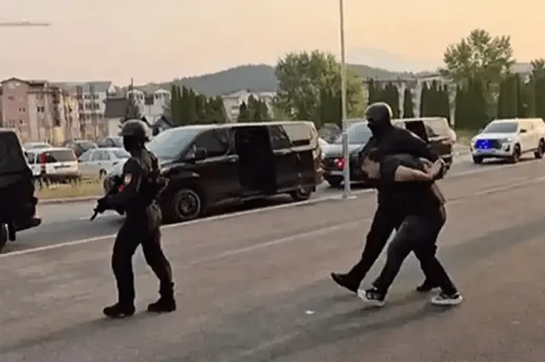 Određen pritvor Milutinu Mići Daniloviću i Vladimiru Grubačiću zbog šverca droge