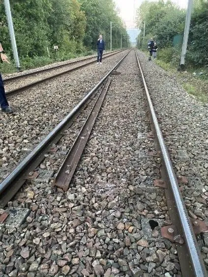 Francuska policija sumnja da je iskakanje voza u Normandiji rezultat sabotaže