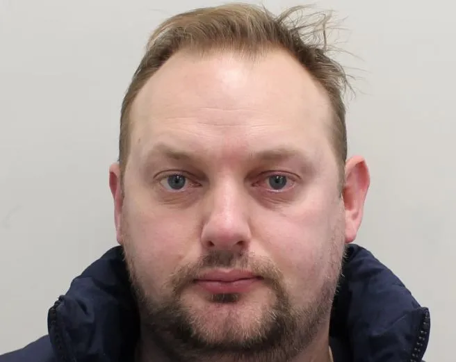 Britanski vojnik planirao silovati djevojčicu i bebu od 10 mjeseci, osuđen je