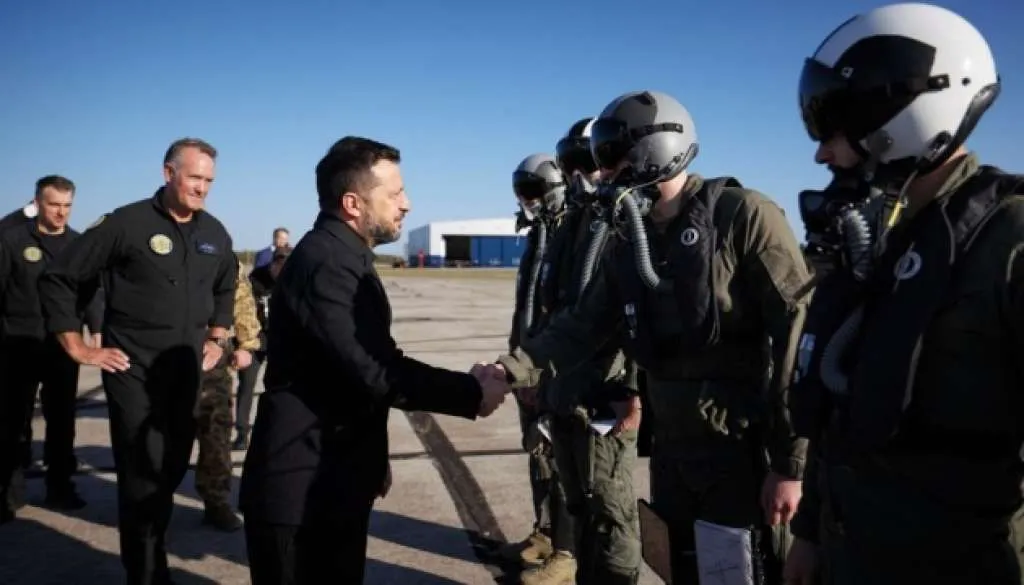 Zelenski zahvalio Kanadi za obuku ukrajinskih pilota za F-16 i Gripen