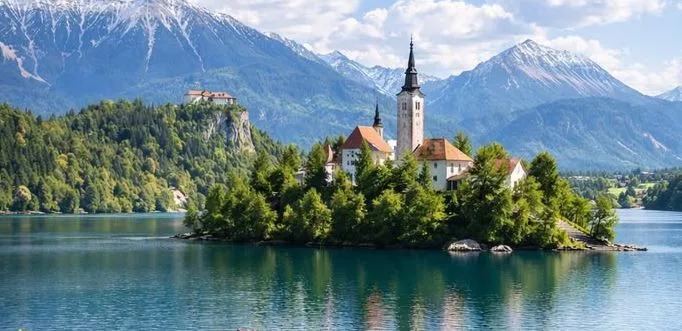 Ovih 10 evropskih destinacija u jesen izgledaju nestvarno, među njima i hrvatski biser