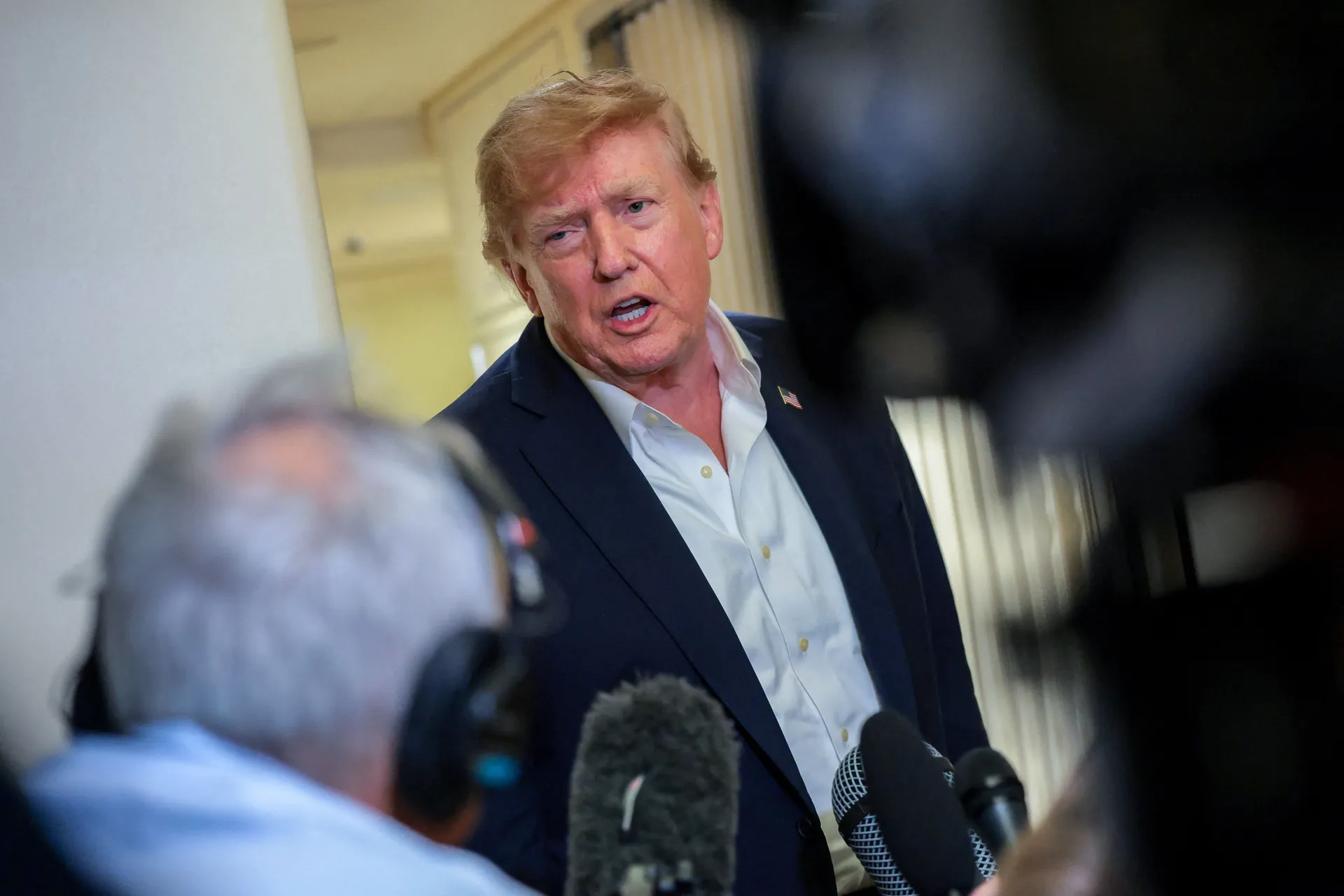 Trump: Sjedinjene Američke Države bi mogle ostati u Iranu i 'zadržati naftu'