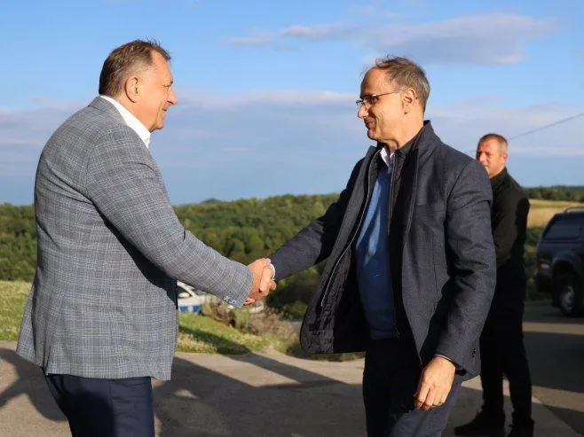 Dodik tvrdi da je predsjedniku Vlade Srbije zabranjen prelet iznad BiH