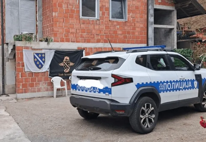 MUP RS "upao" na posjed bošnjačkog povratnika i oduzeo zastave - "Idemo na sud"