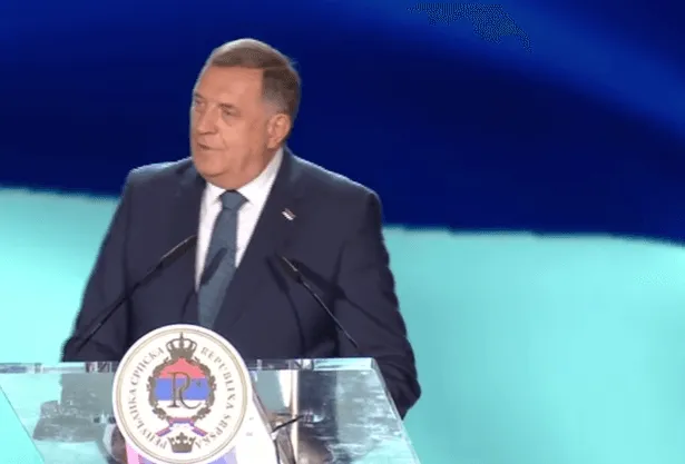 Dodik: Ko udari na RS udario je i na Srbiju, u Sarajevu moraju naučiti lekcije