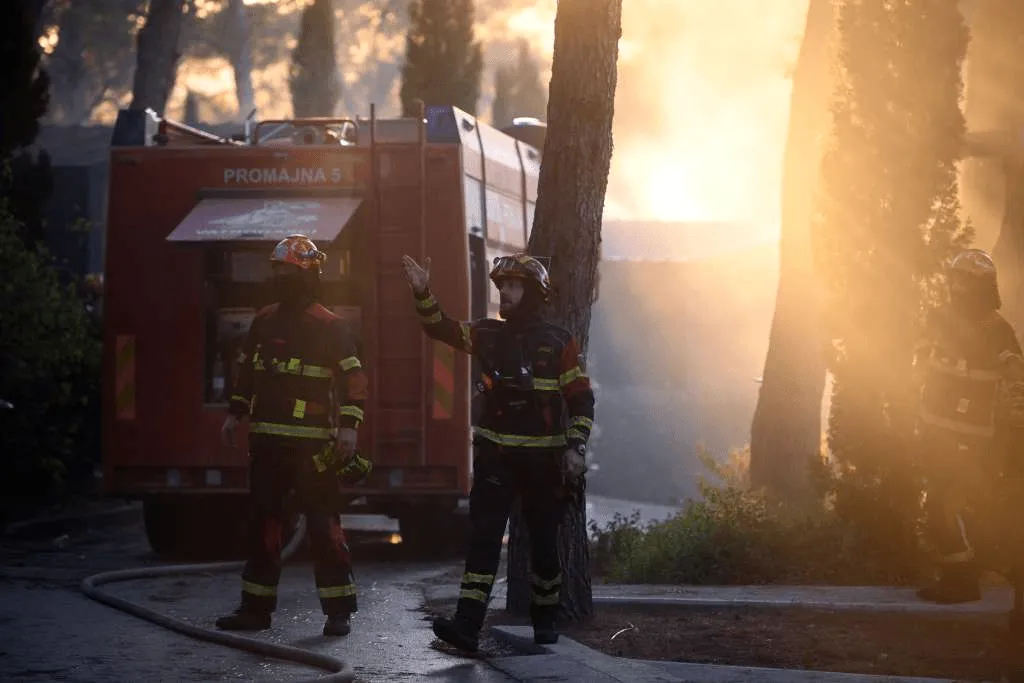 Situacija na Braču bolja nego ranije, dužina požarišta gotovo 40 kilometara