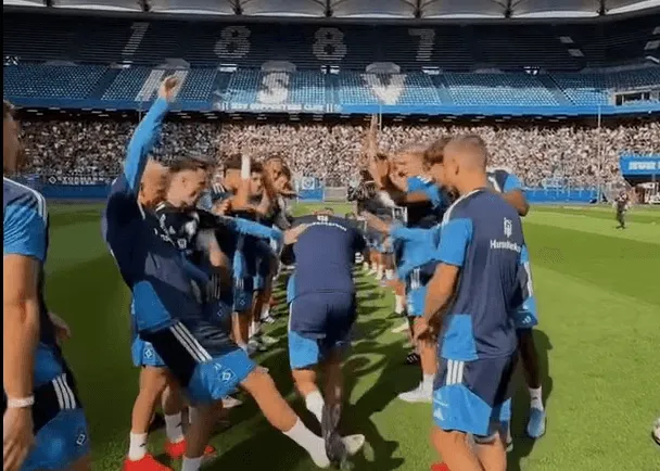 Hrvat se poslije 1404 dana vratio treningu, navijači ga dočekali na stadionu