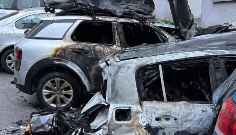Predložen pritvor dvojici muškaraca zbog paljevine automobila, jedan u bjekstvu