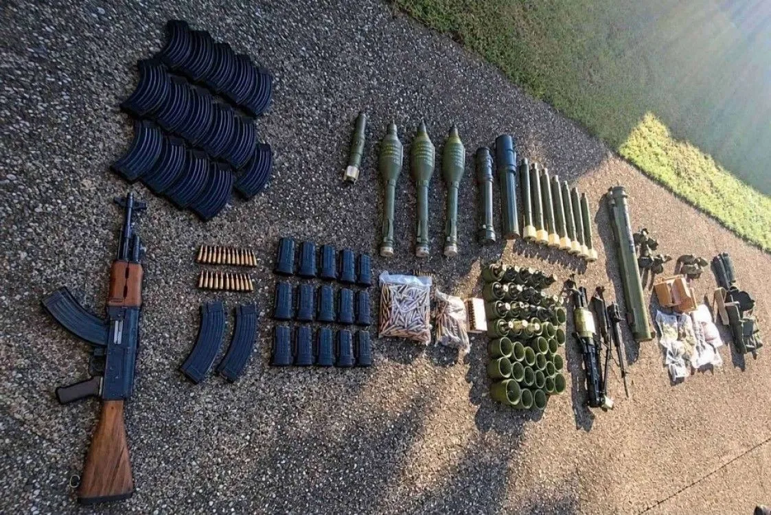 Šest osoba uhapšeno u BiH, policija pronašla bombe, mine, 1.900 metaka...