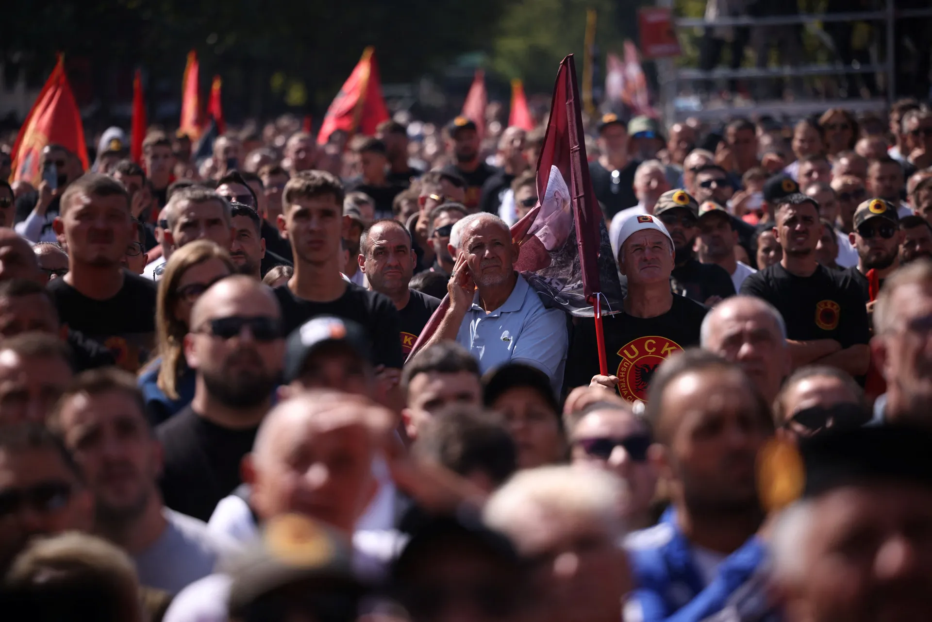 Protestna šetnja i suze u Prištini nakon presude čelnicima OVK - slika 10