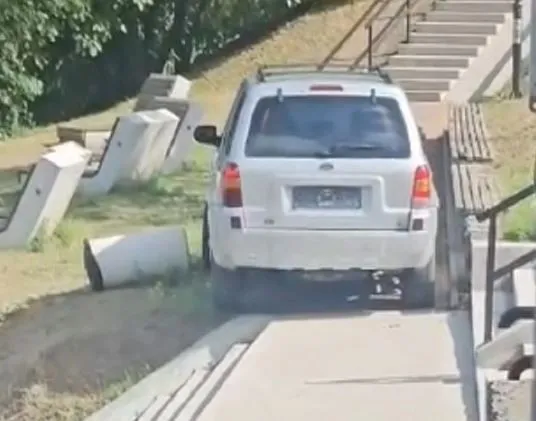 Izbjegnuta tragedija u BiH, pijan sa više od tri promila vozio u pješačkoj zoni