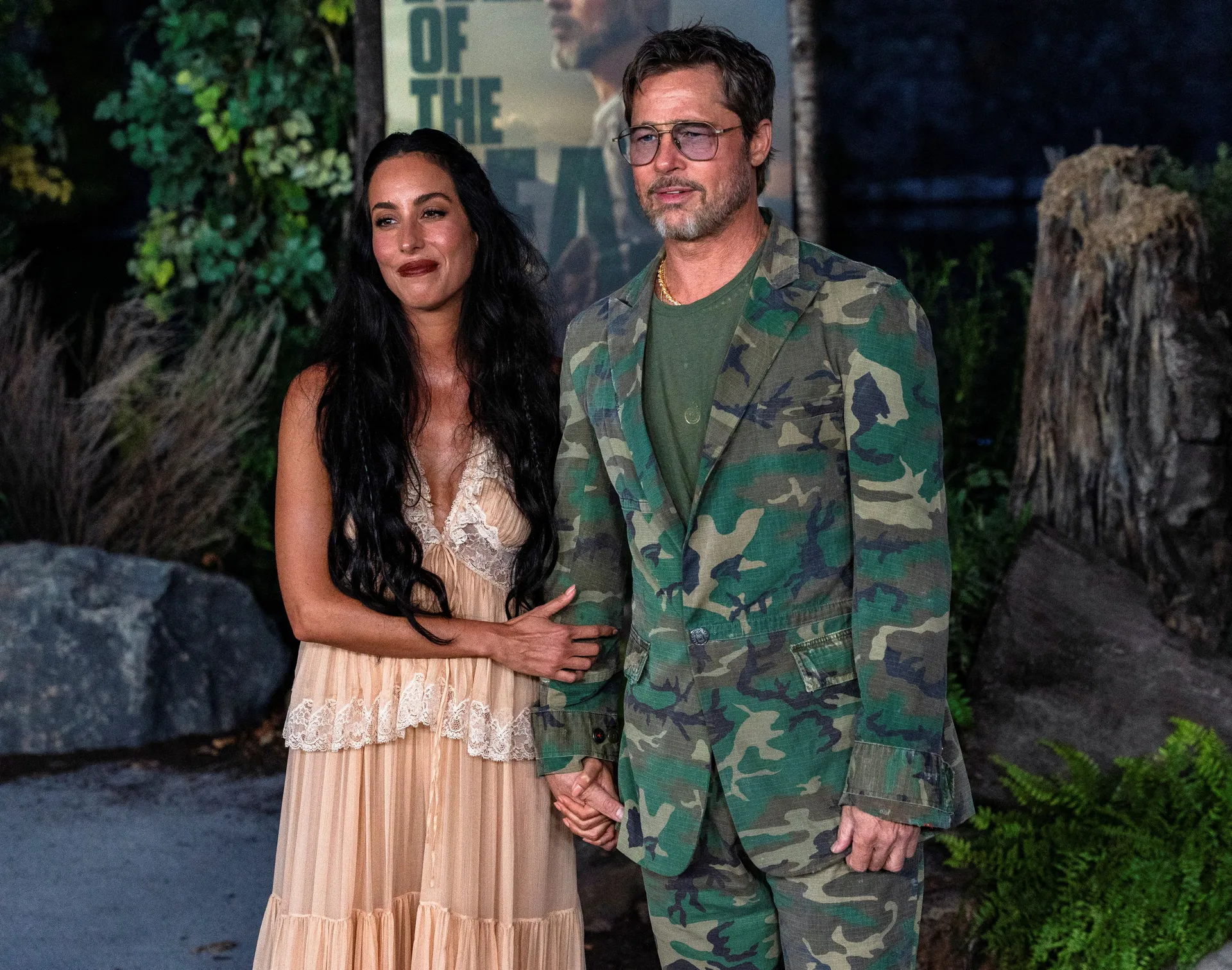 Brad Pitt i Ines de Ramon stigli na premijeru u potpuno različitim izdanjima - slika 1