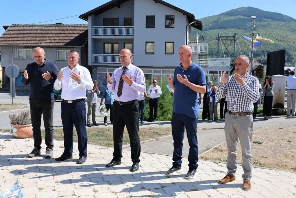 Odata počast poginulim braniocima u općinama Pale i Foča u FBiH