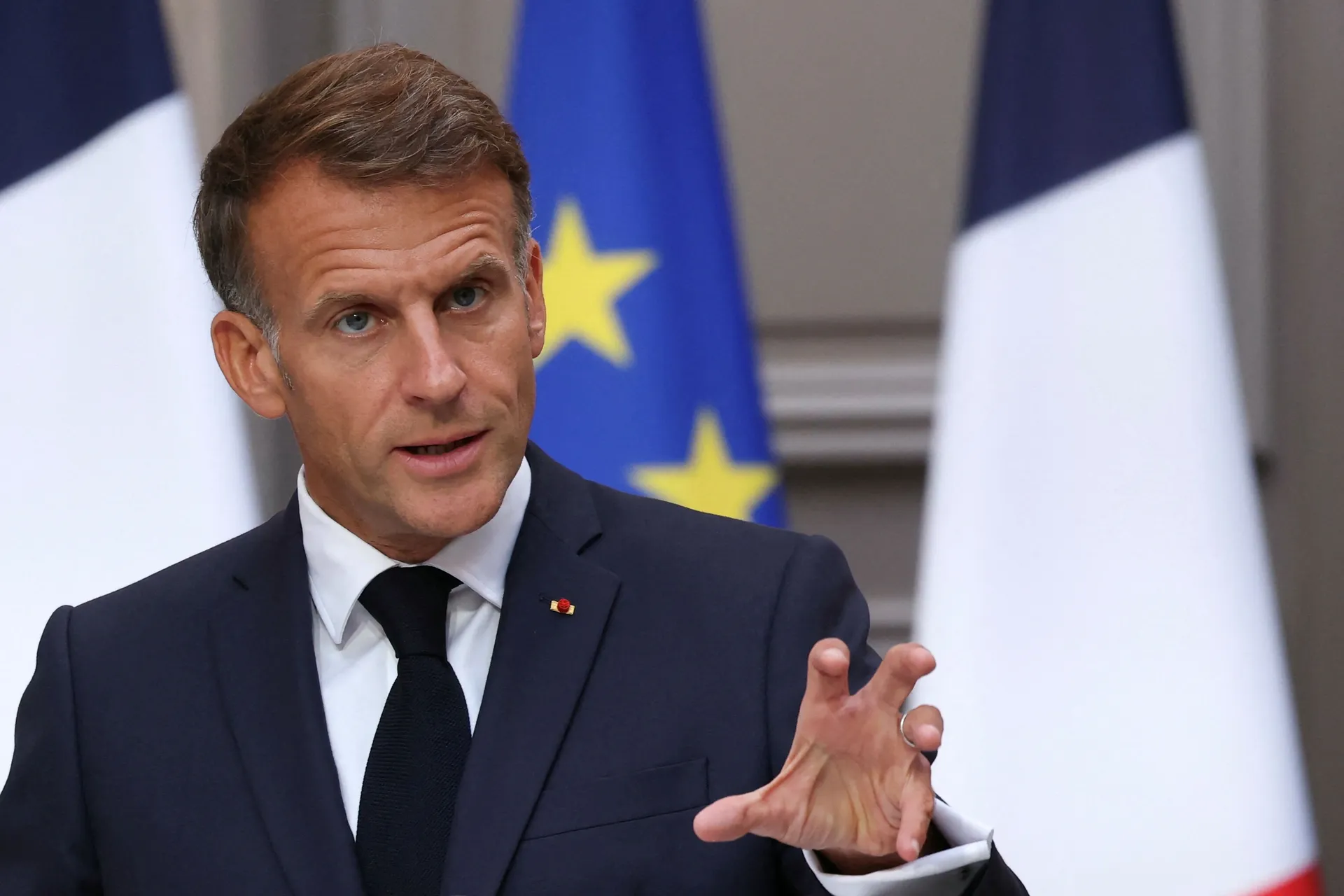 Macron podigao uzbunu: Rusija pojačava hibridne napade na Evropu