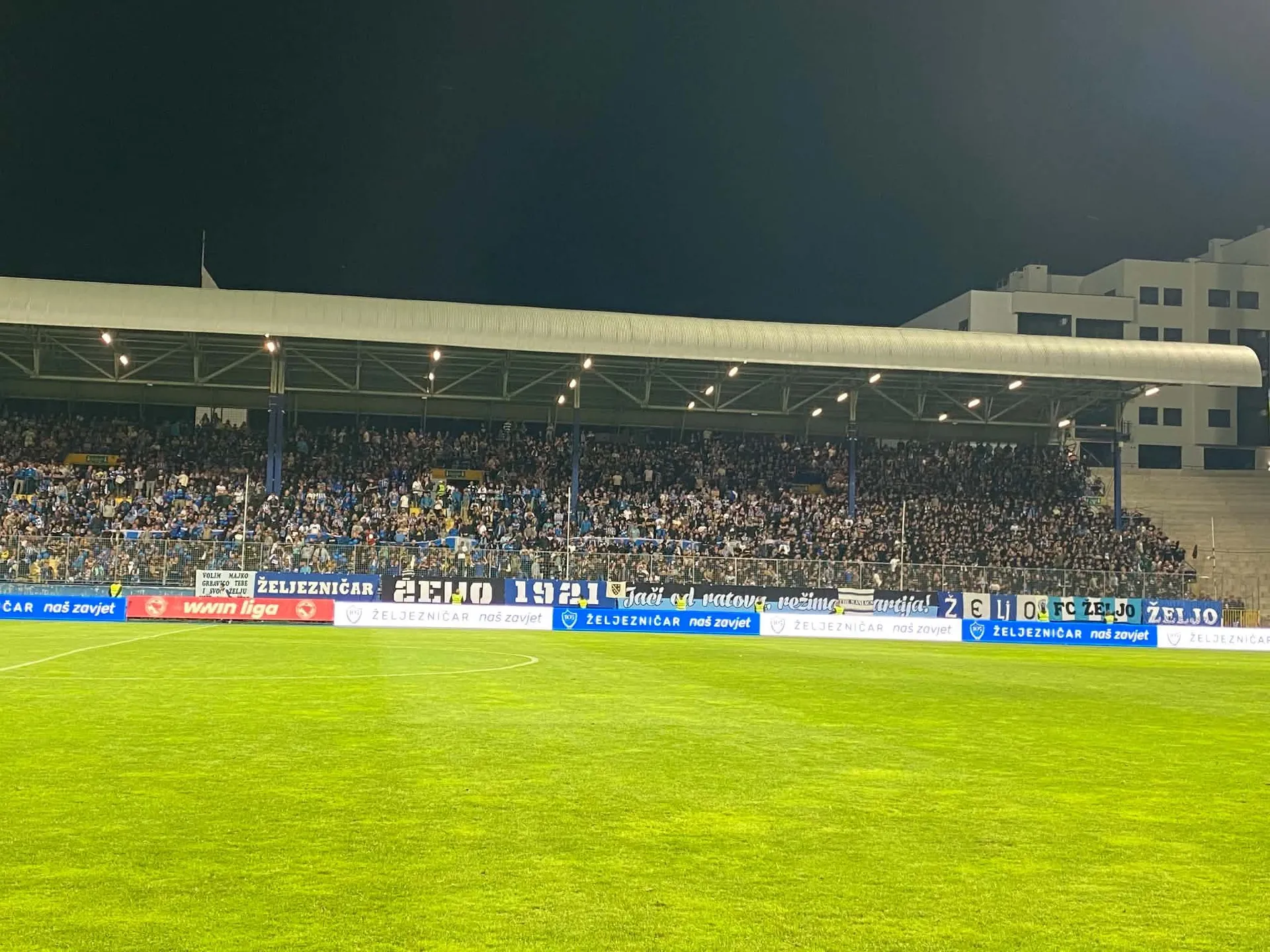 Manijaci prozvali Robijaše parolom zbog dešavanja prije utakmice na Grbavici