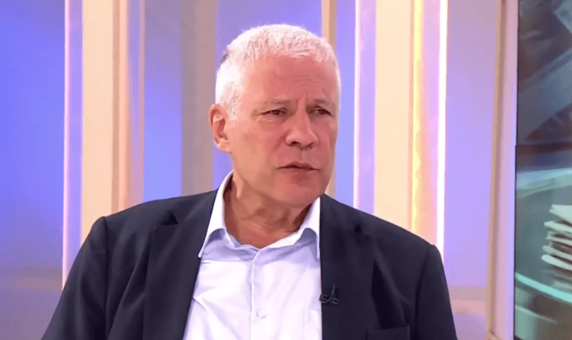 Bivši predsjednik Srbije kaže da je Mladićeva sahrana izraz političkog ludila