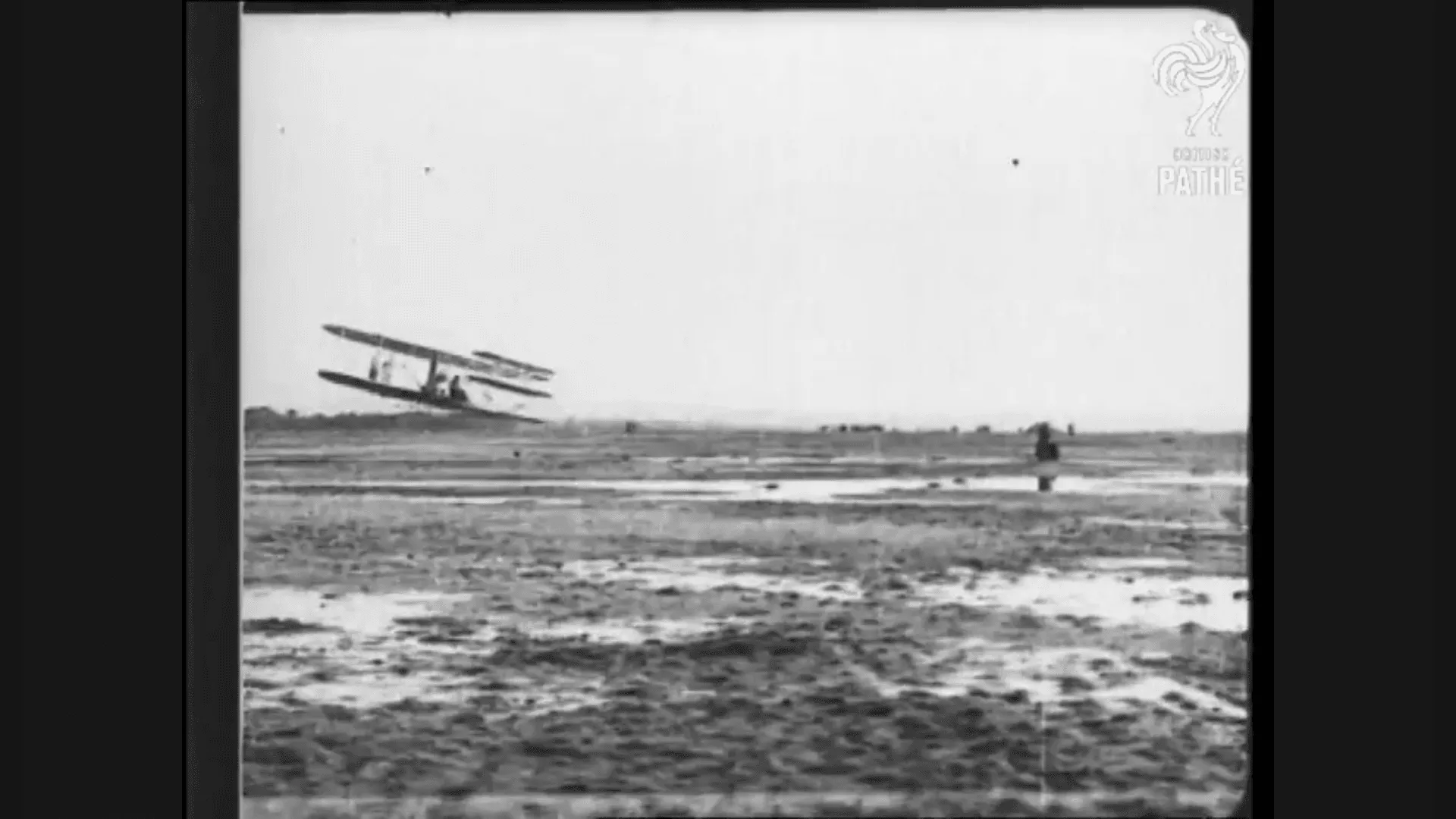 Avion je prvi put napravio puni krug, samo devet mjeseci nakon prvog leta