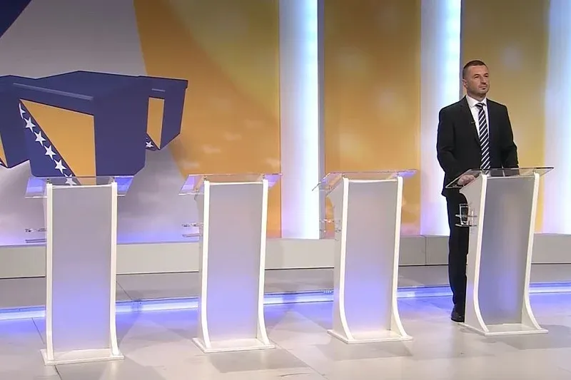 “Ovo je trebala biti debata”, Semir Efendić sam stigao u studio BHRT-a