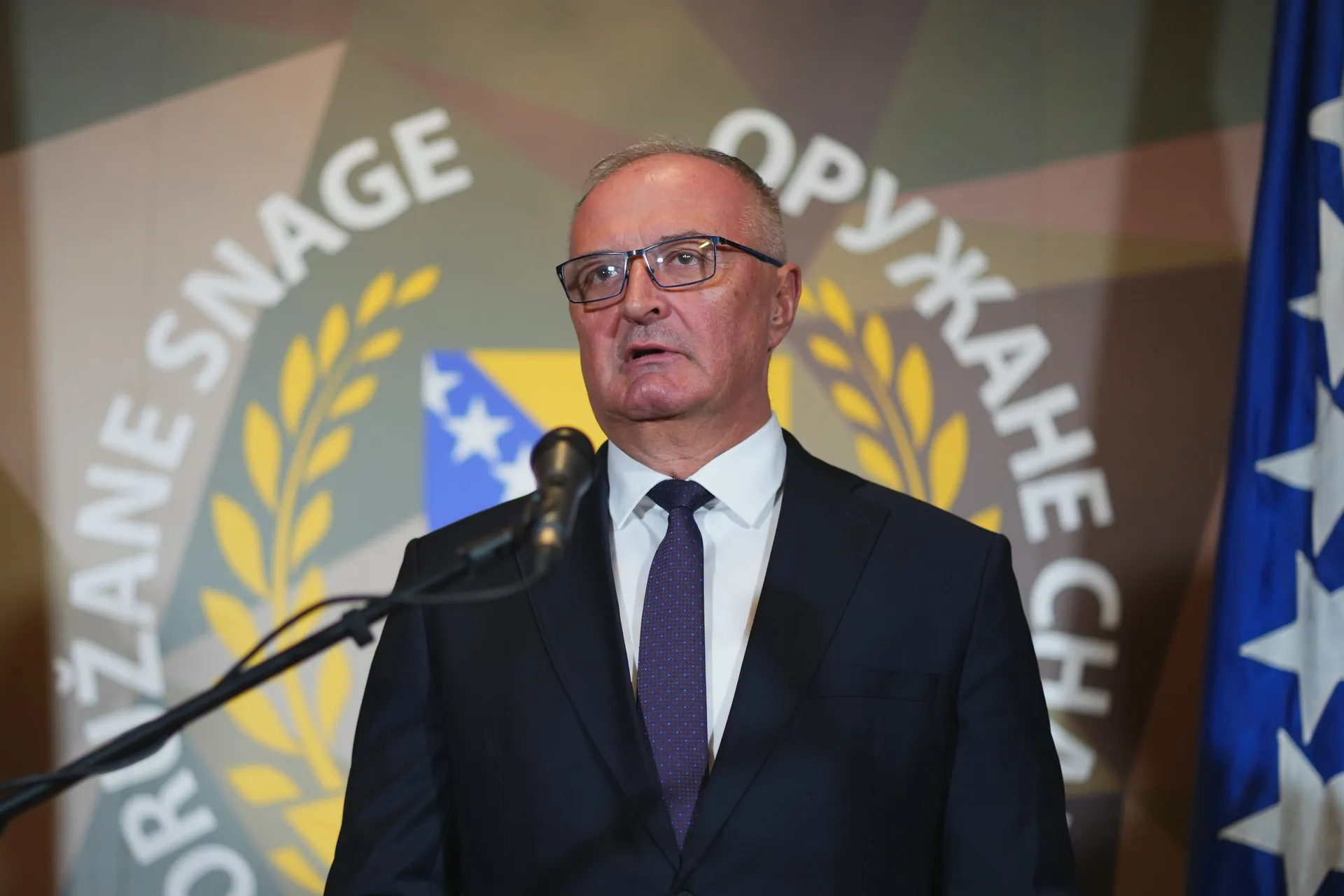 Helezu stižu prijeteće poruke zbog Mladića, objavio ih je: "Neće me zaustaviti"
