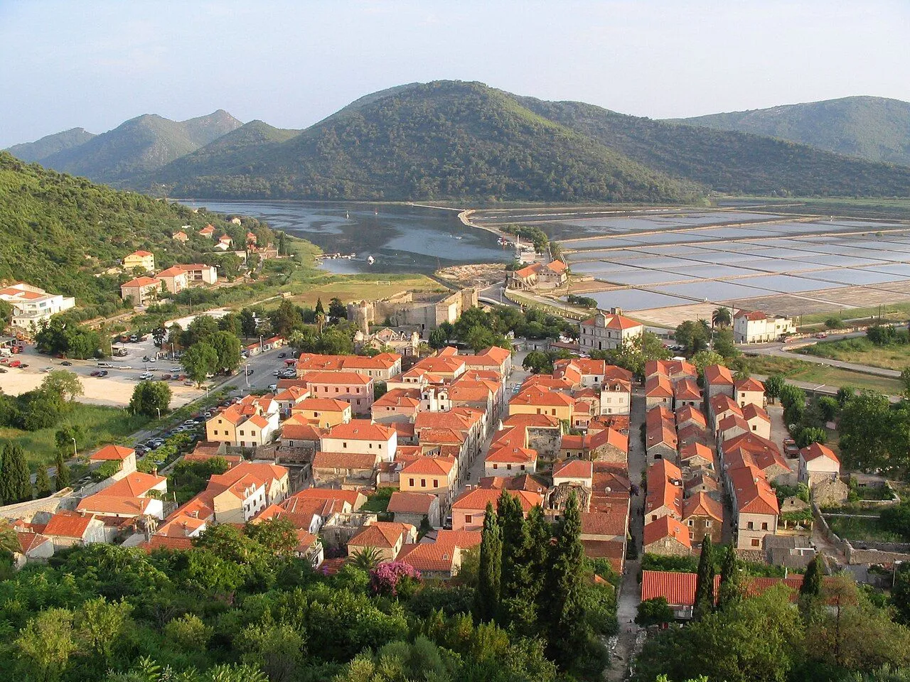 Na poznatoj plaži u Hrvatskoj se ne preporučuje kupanje, otkrivena bakterija