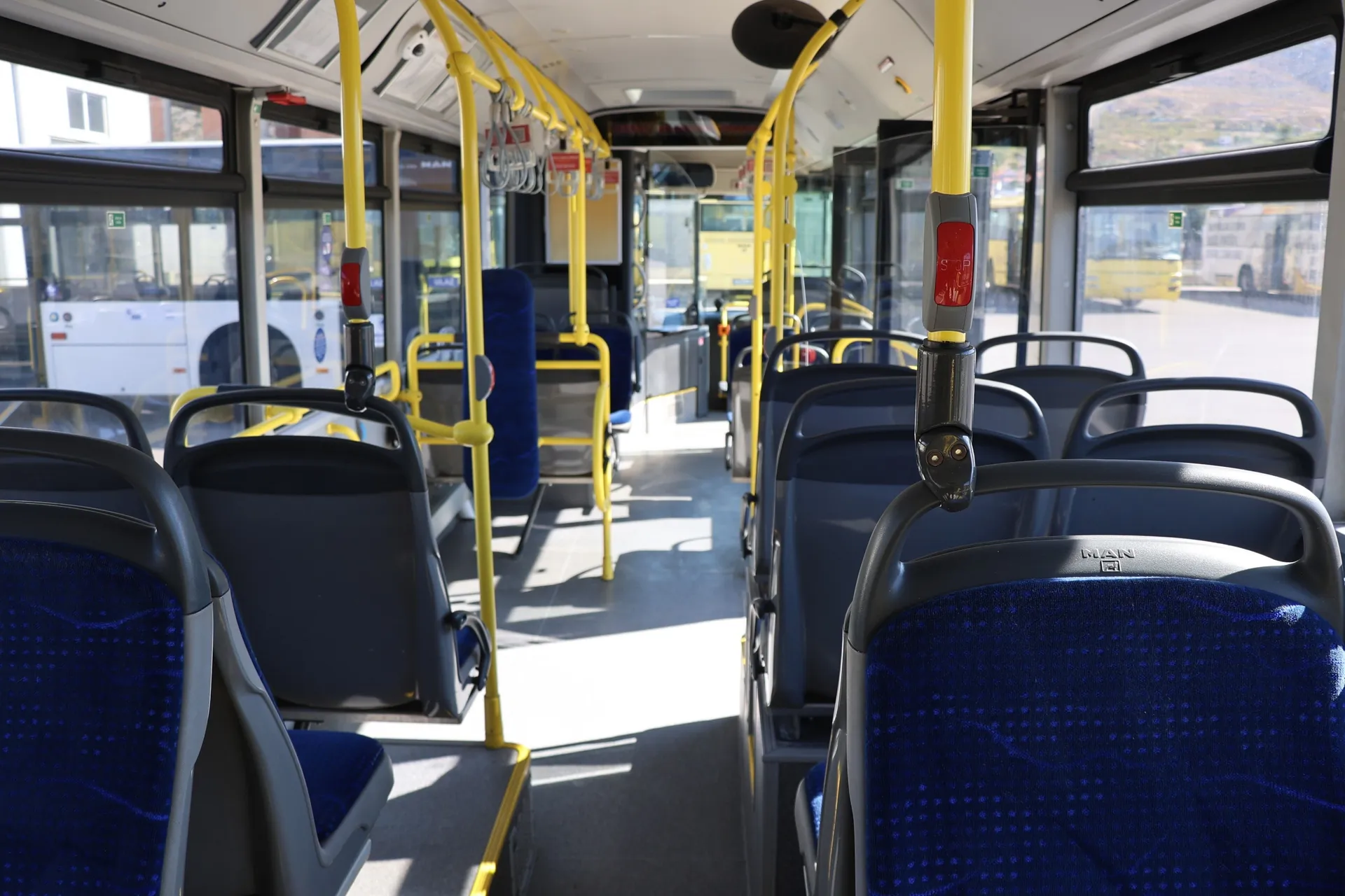 MOSTAR, 23. rujna (FENA) - Grad Osijek donirao je Gradu Mostaru dva autobusa za potrebe Javnog poduzeća "Mostar Busa", vrijedna oko 160.000 eura, a predstavnici dva gradova naglasili su nastavak suradnje, ali i ukazali na izazove koje javnom prijevozu don