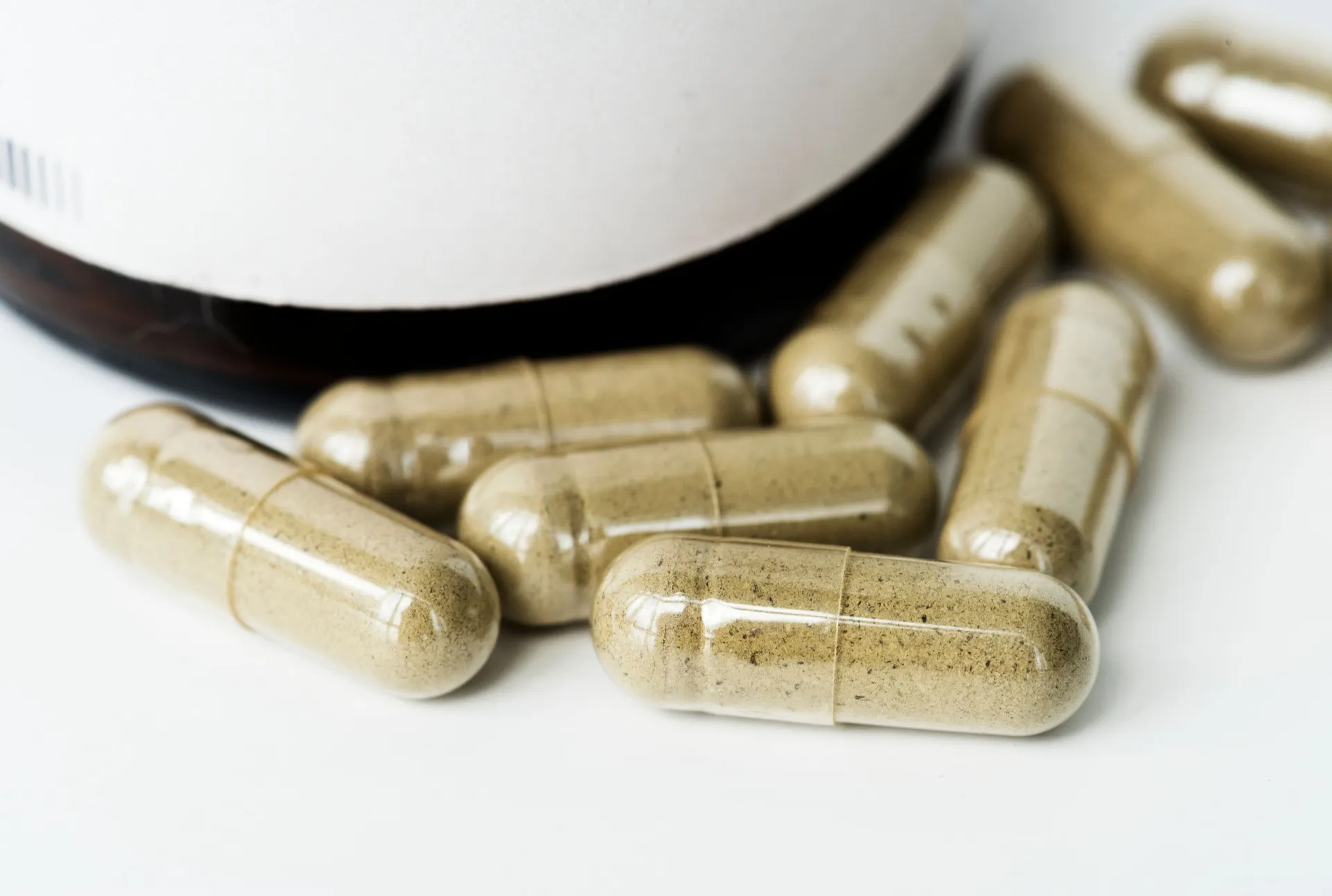 Šta je kratom, "heroin sa benzinskih pumpi" na koji upozoravaju stručnjaci u SAD
