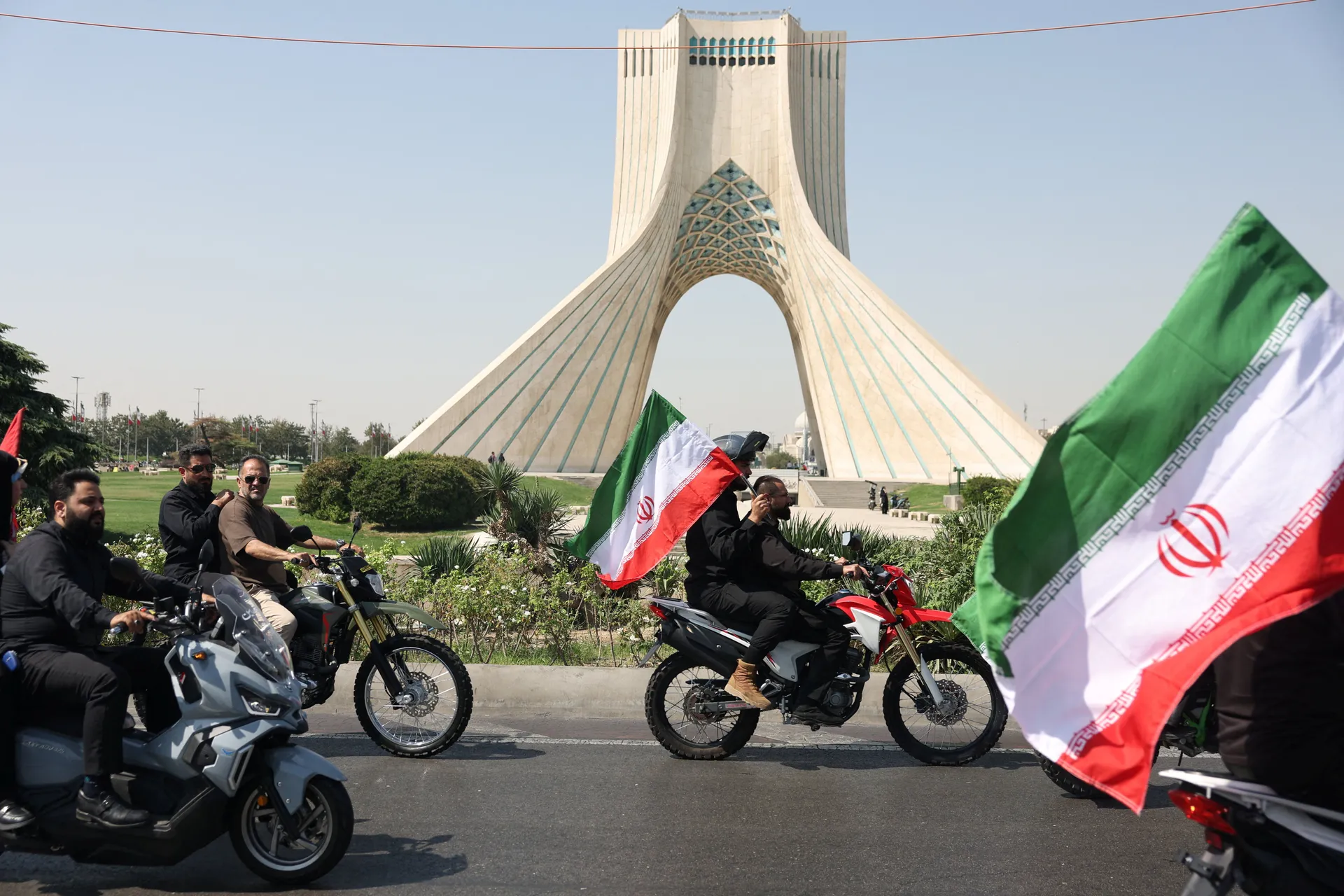  Iranski ministar Trumpu: Spremni smo za diplomatiju, ali i za razorni rat