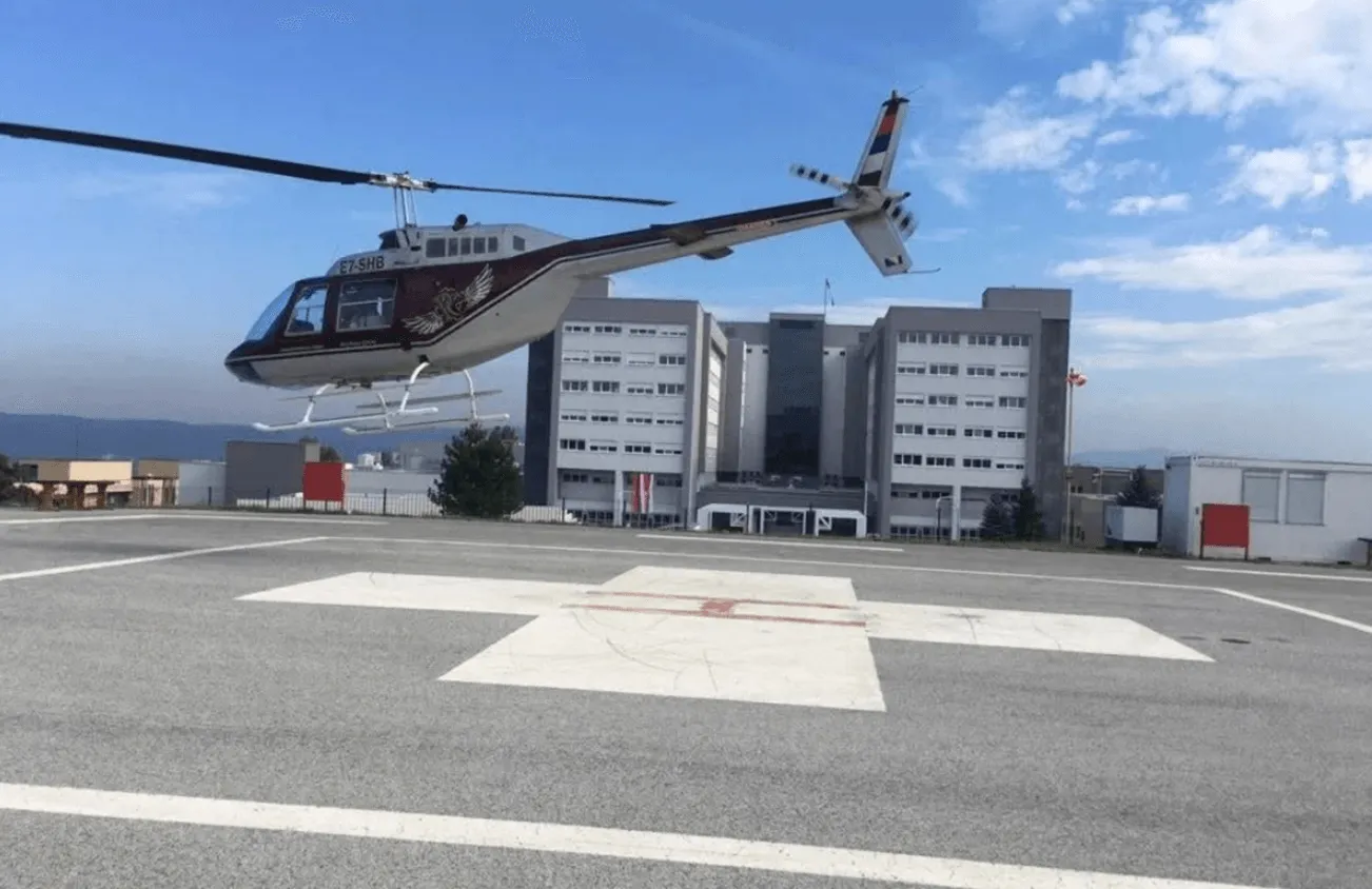 Djevojka povrijeđena u saobraćajnoj nesreći helikopterom prebačena u Beograd
