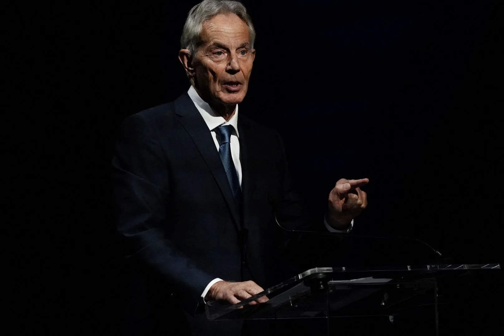 Tony Blair traži povratak Britanije u EU, bliže veze podržavaju i birači Faragea