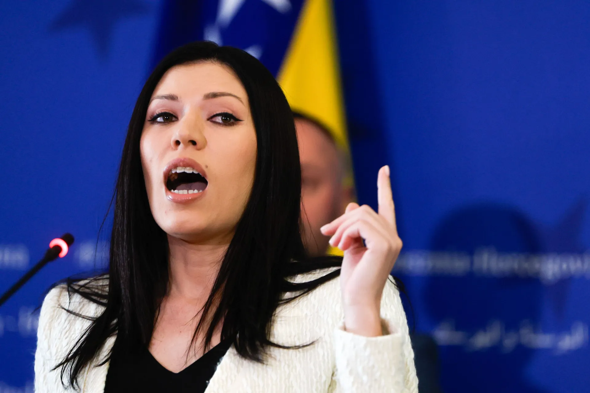 Vulić sumnja da se u MC Srebrenica krijumčari droga i oružje - "Sve je tajna"