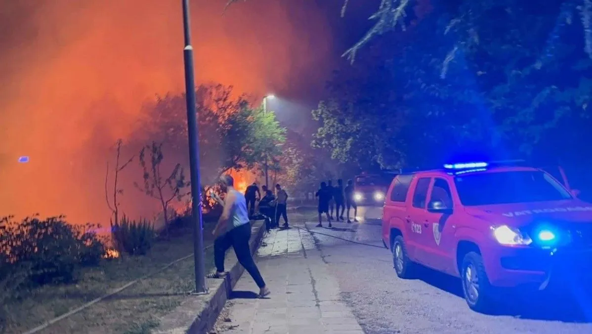 Veliki požar u Mostaru, stanari tvrde da je namjerno zapaljen