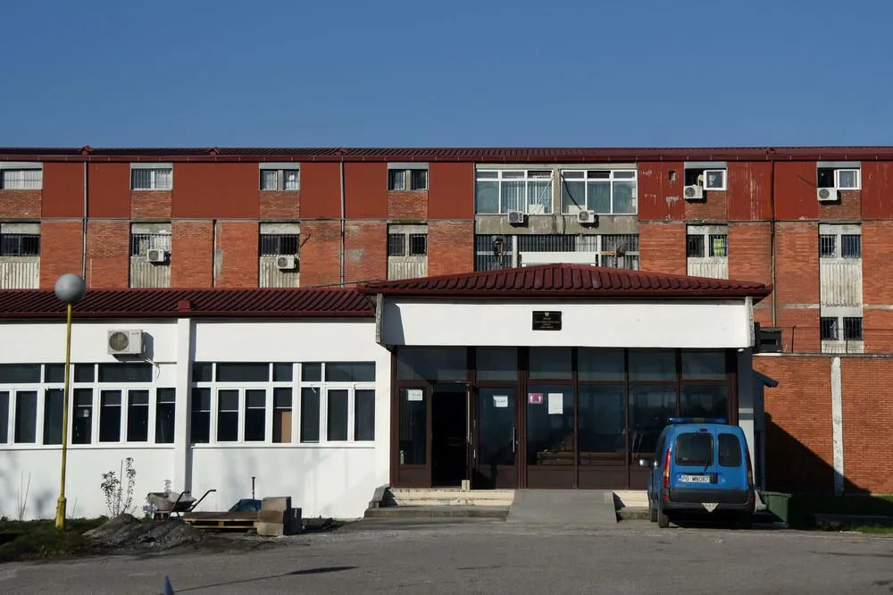 U podgoričkom istražnom zatvoru 32 pritvorenika i dalje štrajkuju glađu