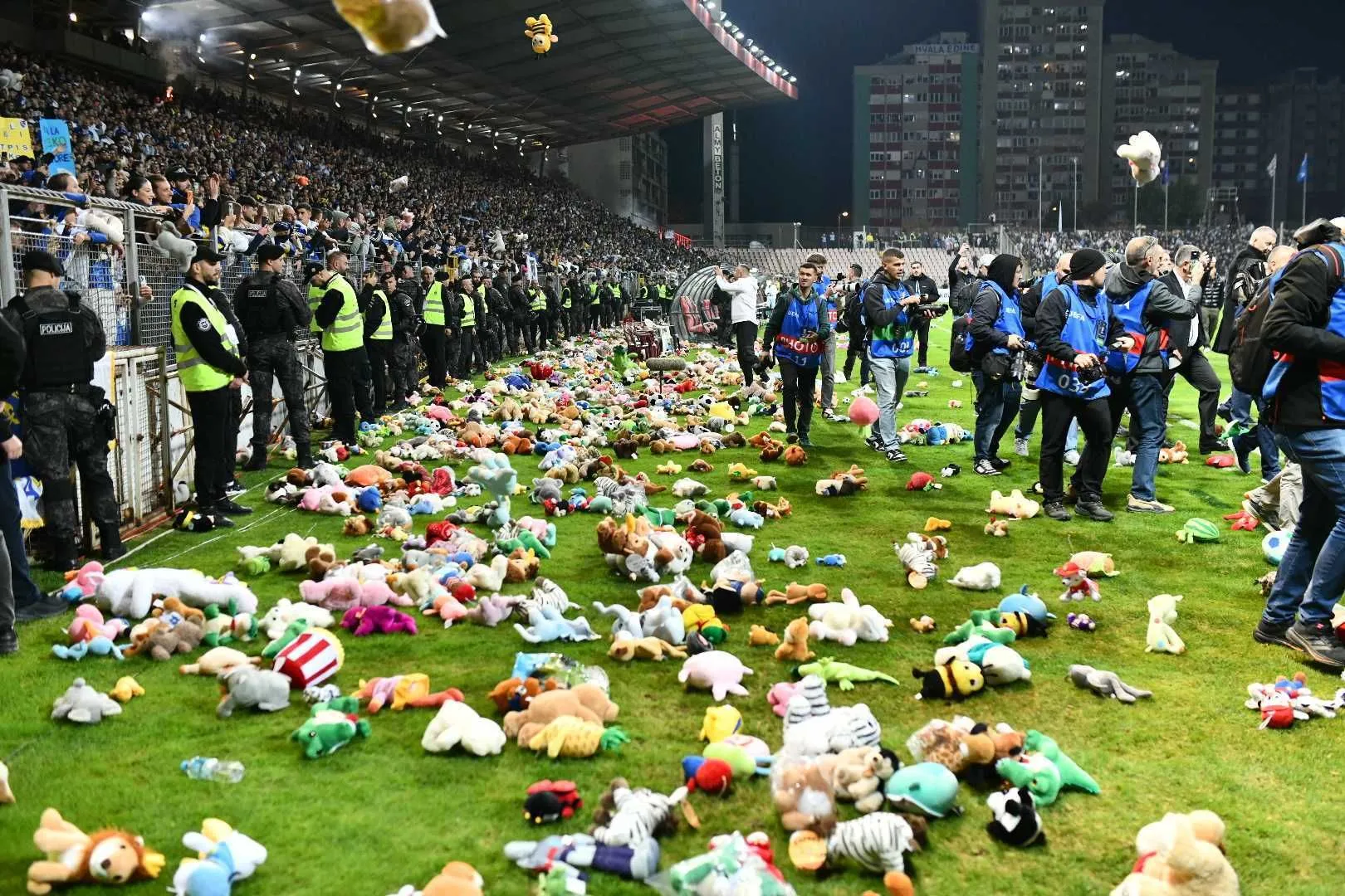 Ceremonija oproštaja Edina Džeke