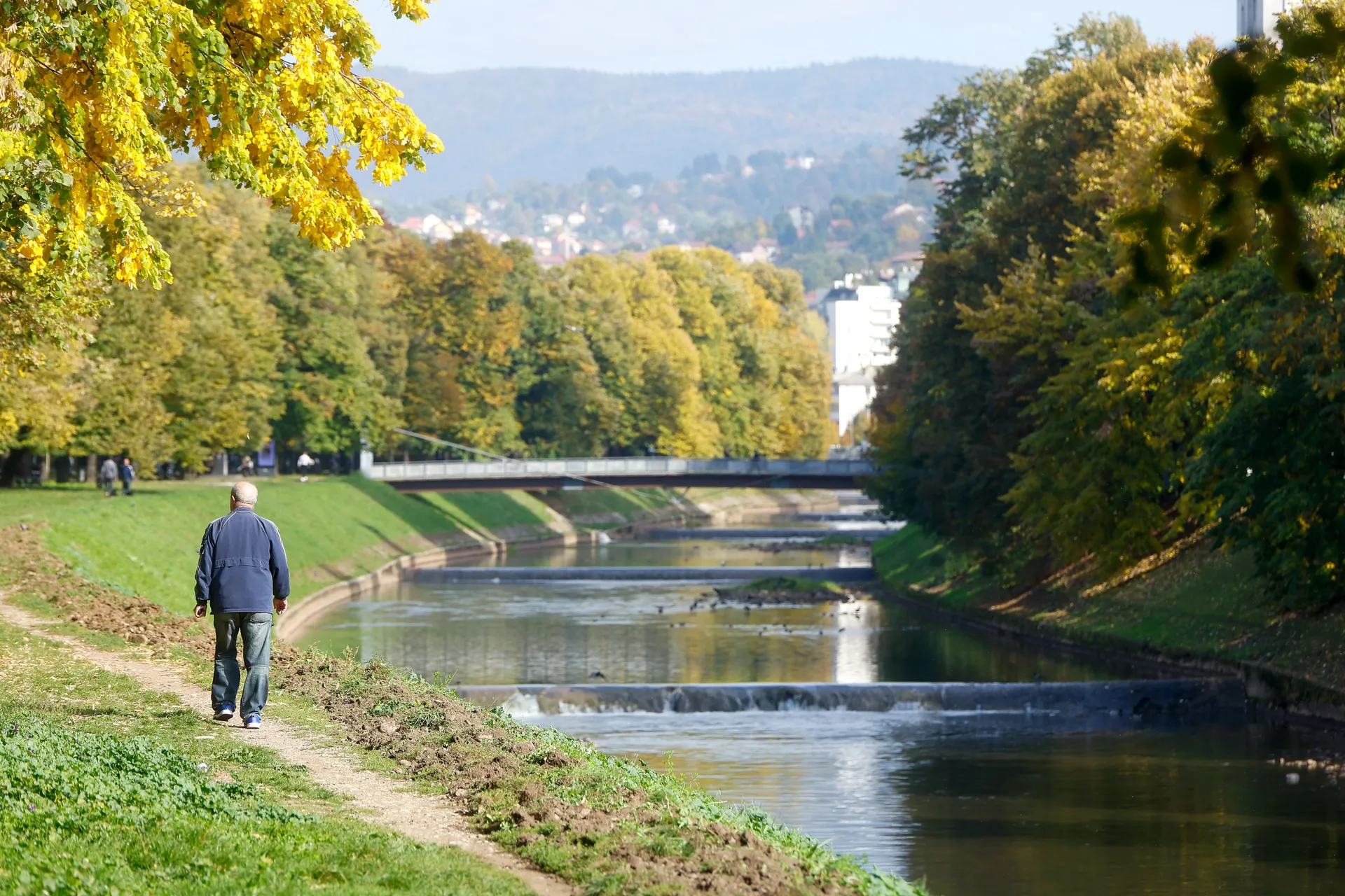 Nakon hladnog jutra stiže sunčan dan, temperature u BiH do 23 stepena