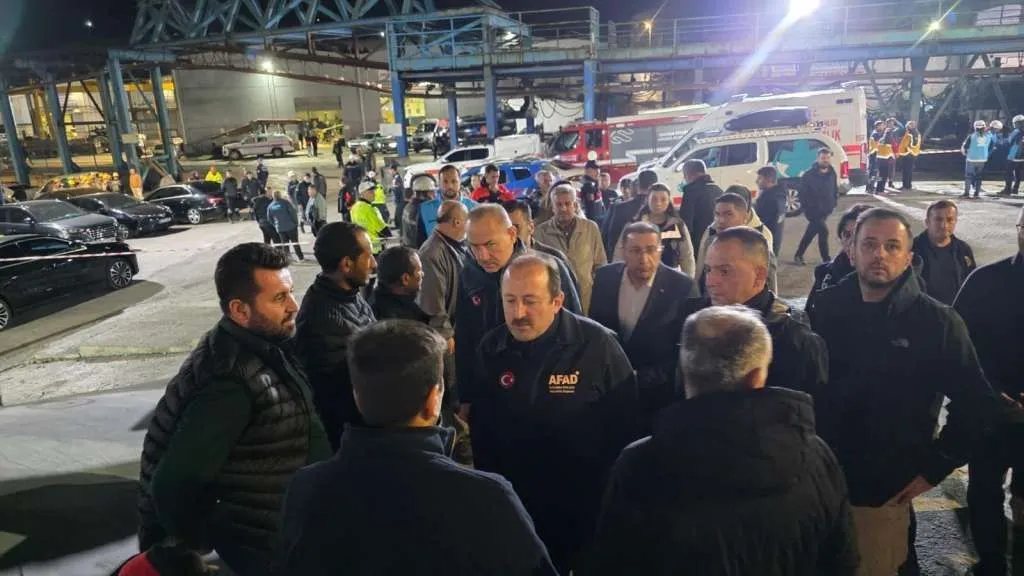 Pet rudara poginulo u urušavanju rudnika u Turskoj, dvojica izvučena živa